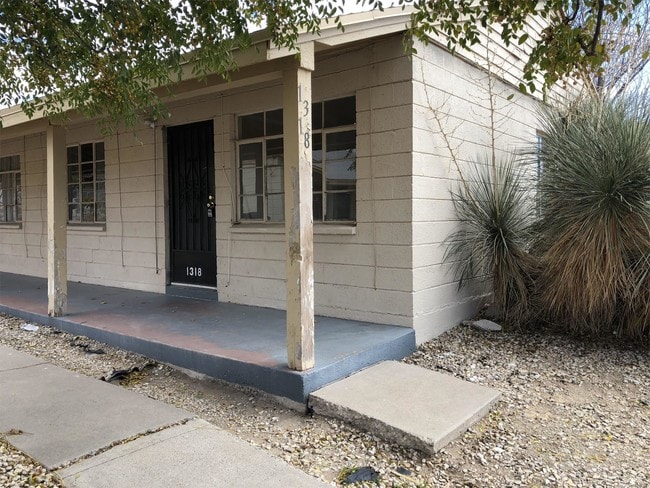 Primary Photo - 1318 St Johns Dr
