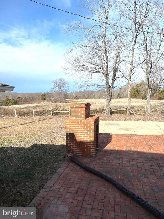 Building Photo - 7617 Old Plank Rd