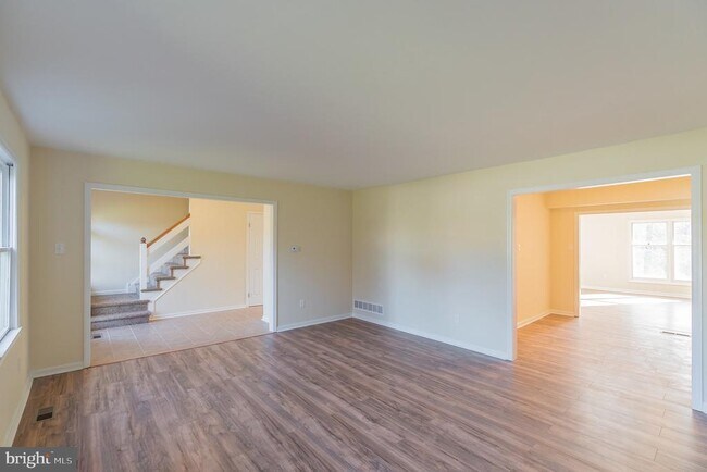 Building Photo - 414 Windsor Cir