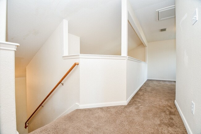 Building Photo - 1905 Creek Run Dr