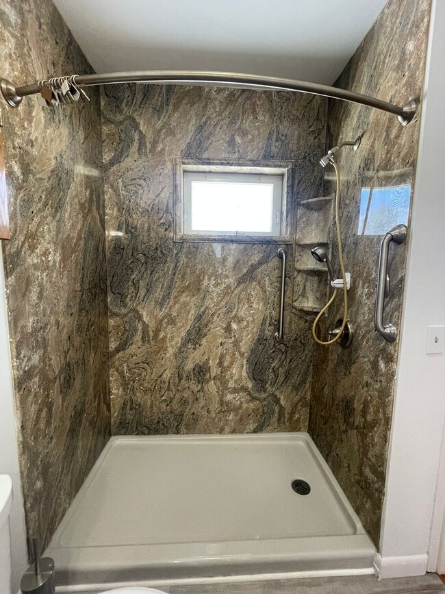 Building Photo - Bright & Updated 2-Bed Home in Dalton- $2450