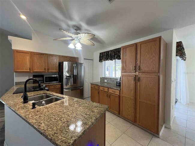 Building Photo - 6557 Freeport Dr