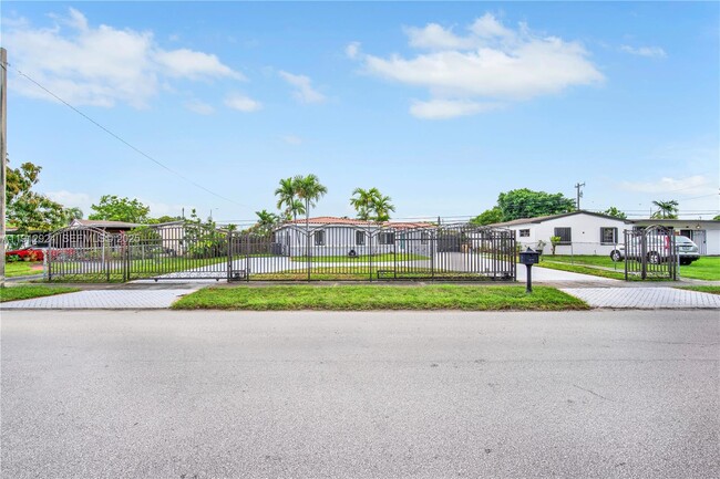 Building Photo - 1230 SW 86th Ct