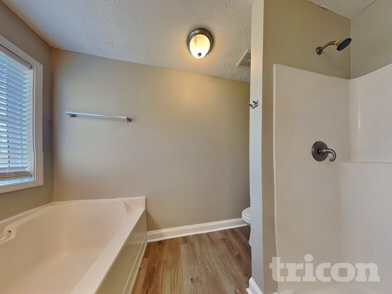 Building Photo - 97 Farmington Dr