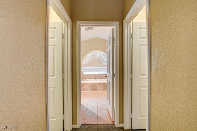 Building Photo - 8344 Snowmass Dr