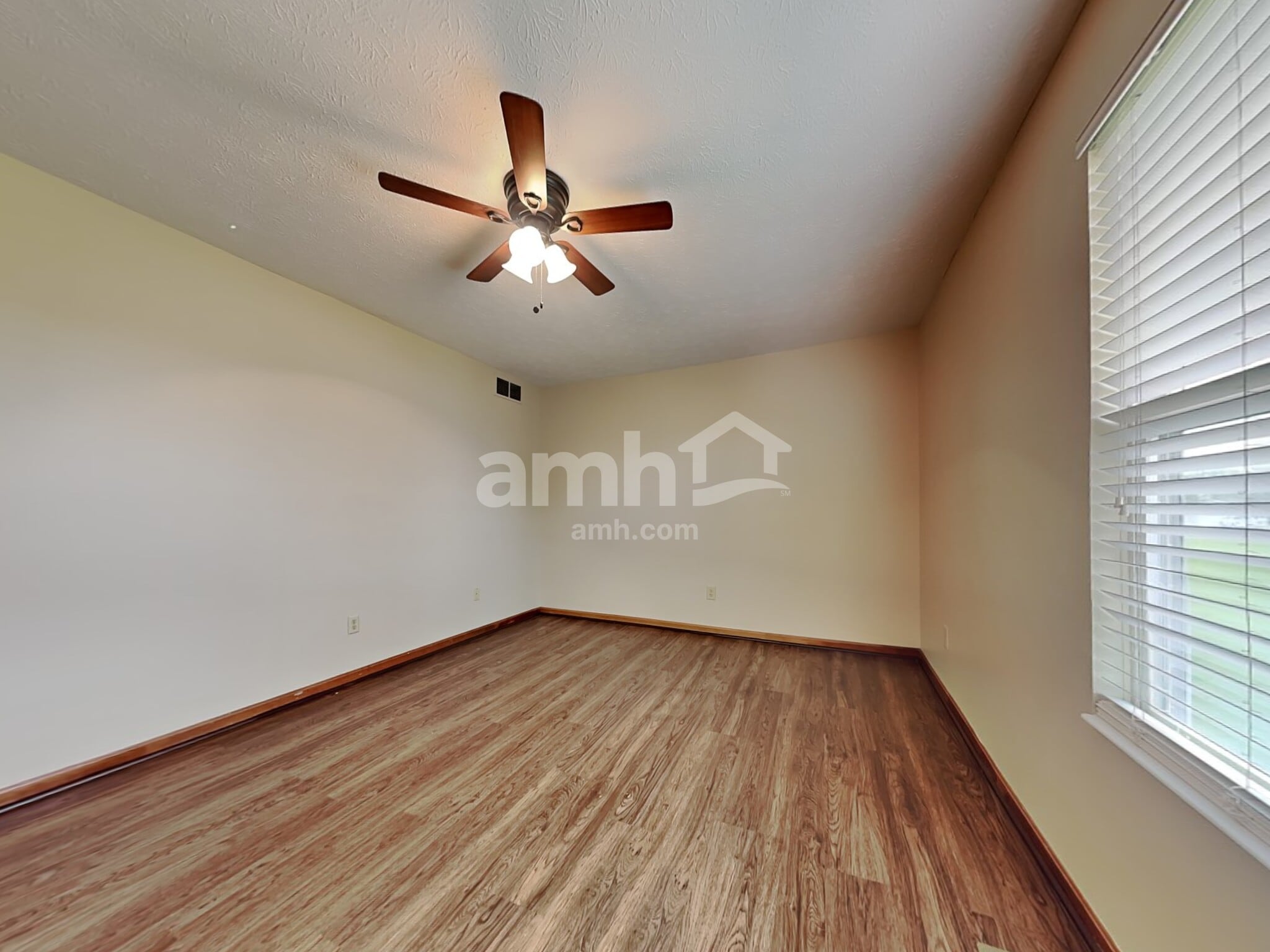 Building Photo - 713 W Aberdeen Dr