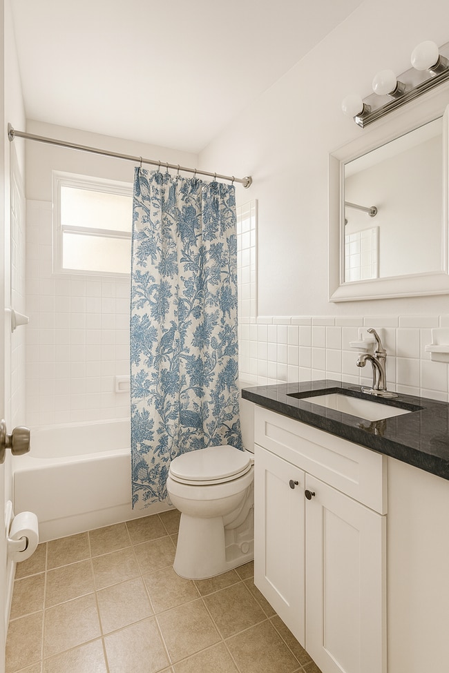 Building Photo - Charming 2BR/1BA Apartment in Sunrise – $2...