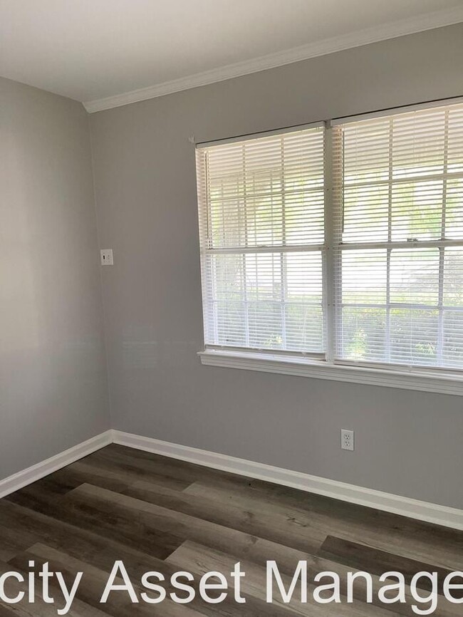 Building Photo - 1848 Baldwin Ave