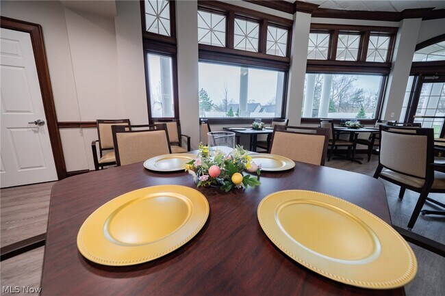 Building Photo - 12799 Doula Ln