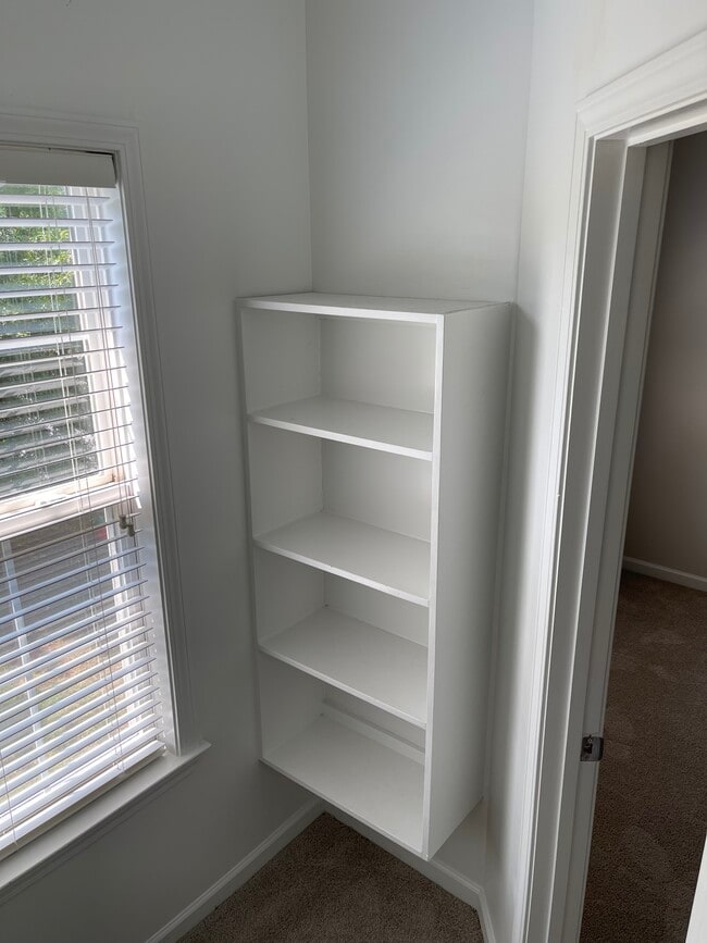 Building Photo - 407 Newport Meadows Cir