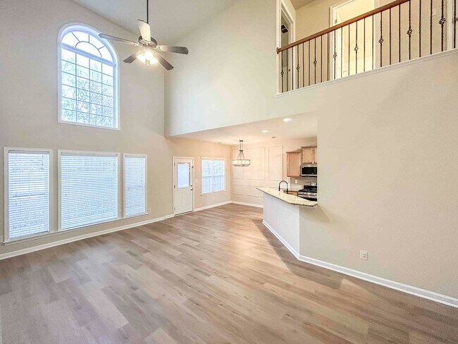 Building Photo - Immaculate 4 BR/3 BA Traditional in Acworth!