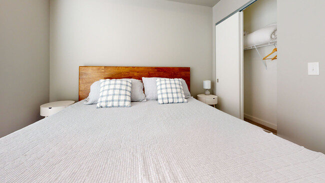 Interior Photo - Peerless