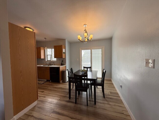 Building Photo - Updated 3 Bedroom Home with Mountain Views Close to Ft. Carson