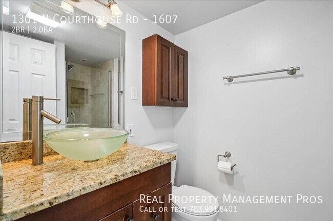 Building Photo - 1301 N Courthouse Rd