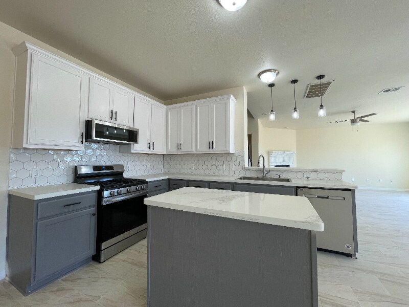 Building Photo - 1076 Zeus Cir