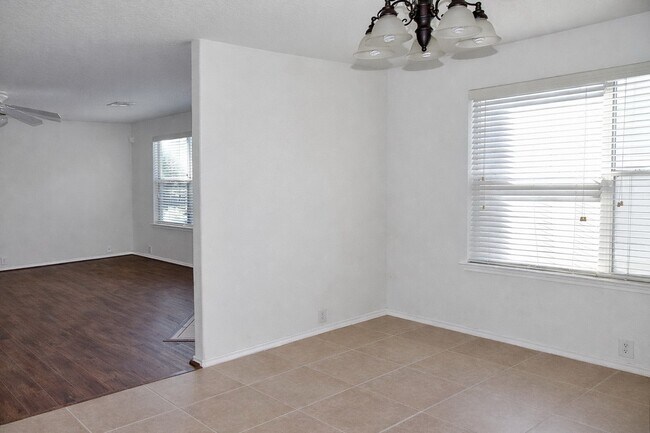 Building Photo - 13600 Breton Ridge St