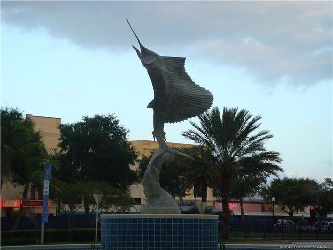 Building Photo - 2929 SE Ocean Blvd