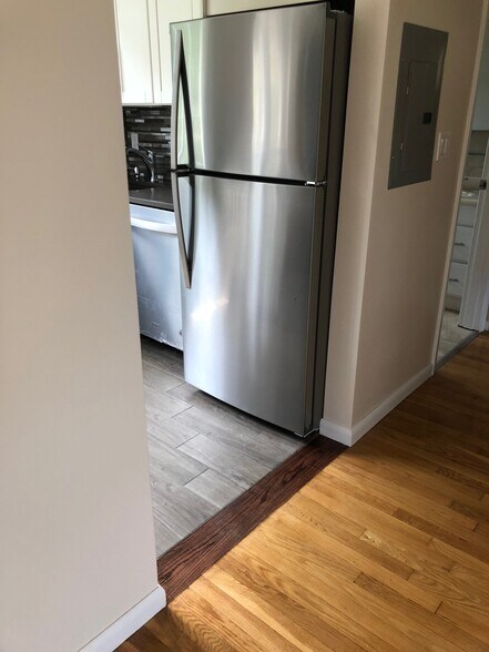 Building Photo - 92 Emerson Gardens Rd