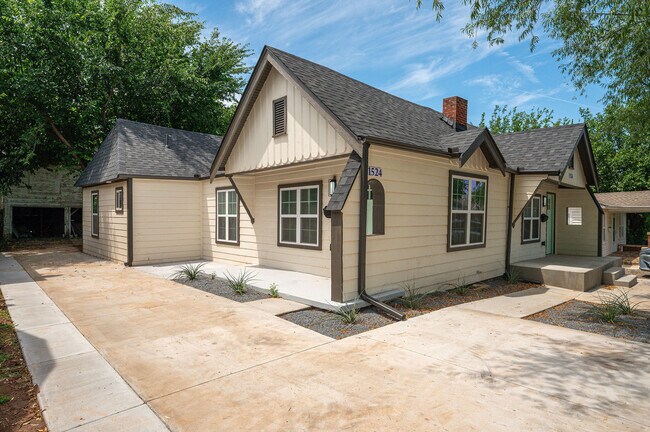 Building Photo - 1524 NW 45th St