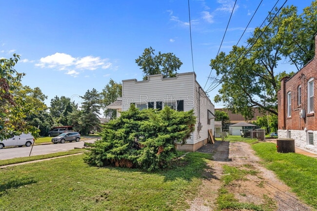 Building Photo - 4078 Meramec St