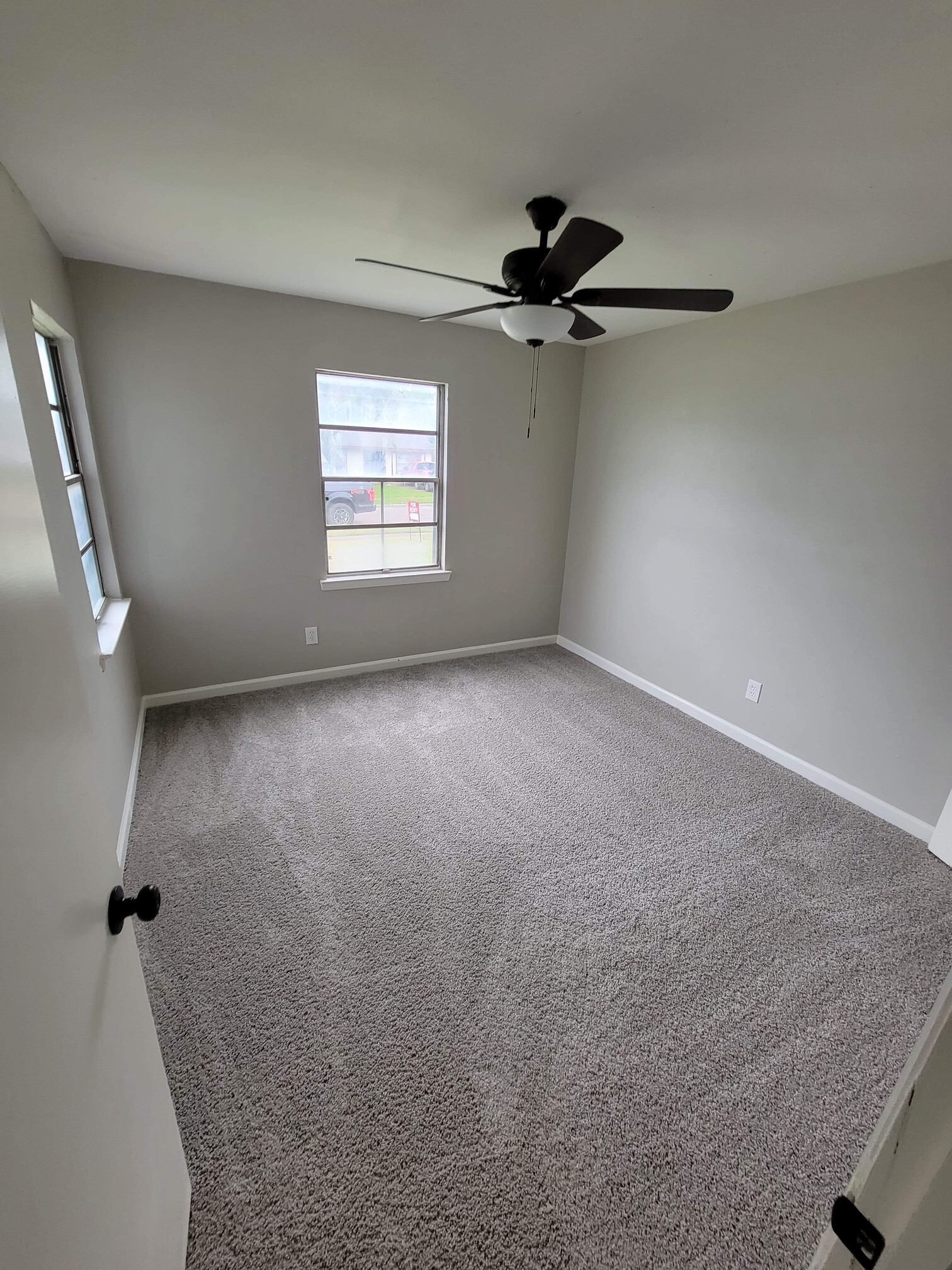 Building Photo - 8321 Bunche Dr
