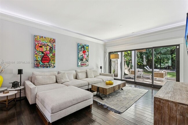 Building Photo - 34 SW 22nd Rd