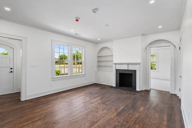 Building Photo - Perry St LHP