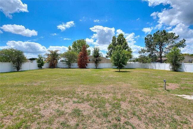 Building Photo - 486 Lindsey Dr