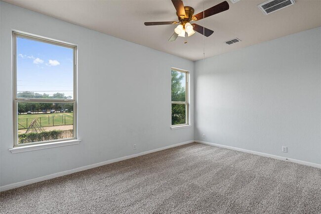 Building Photo - 7337 Menchaca Rd