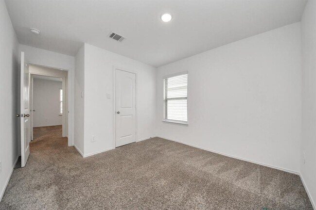 Building Photo - 12414 Landon Light Ln