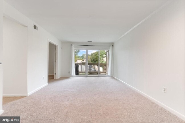 Building Photo - 5766 Rexford Ct
