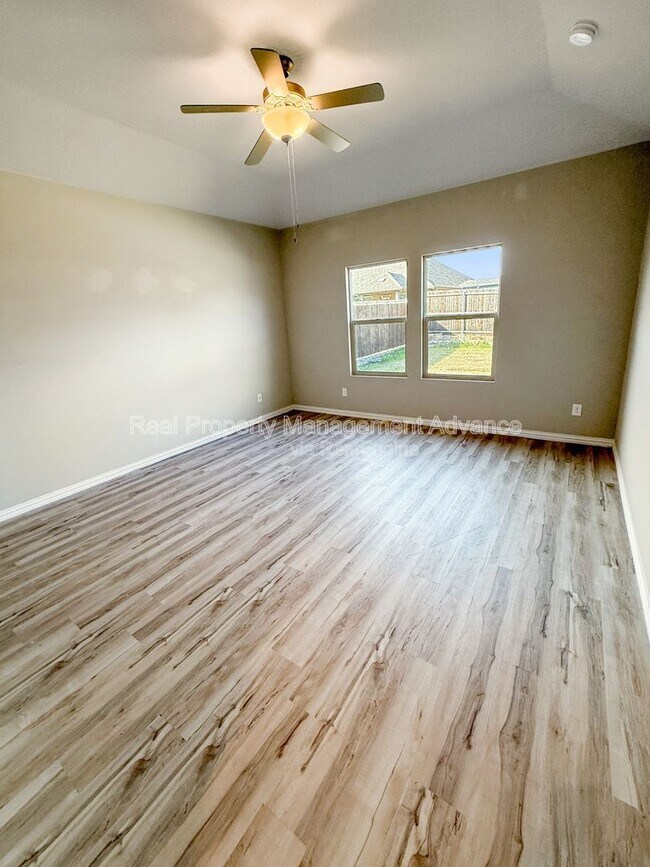 Building Photo - 452 Morning Dew Ln