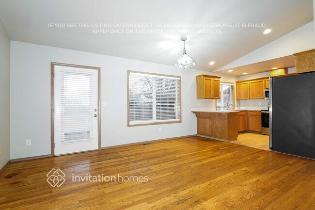 Building Photo - 306 Deeded St