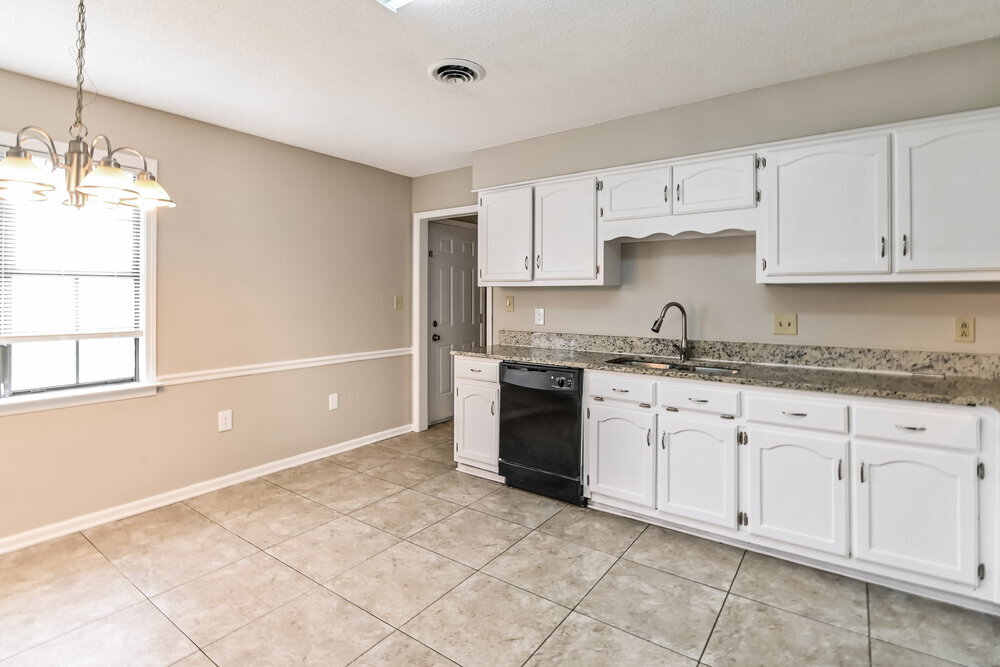 Building Photo - 5100 Barkshire Dr