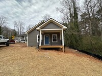 Building Photo - 501 Rock Creek Rd