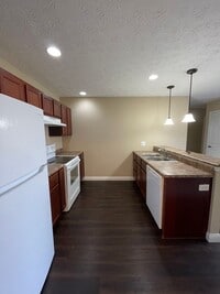 Building Photo - Home Sweet HOME!