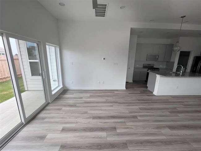 Building Photo - 8519 Sommery Ln