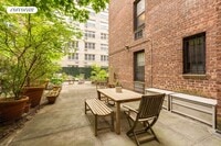 Building Photo - 211 E 18th St