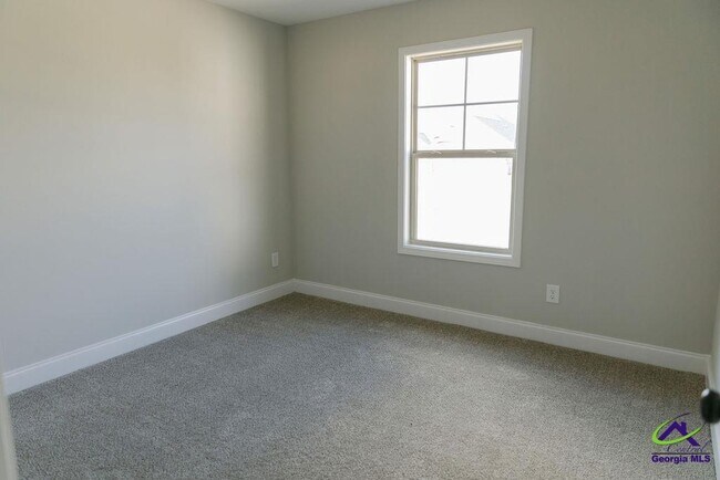 Building Photo - 608 Daisy Dr