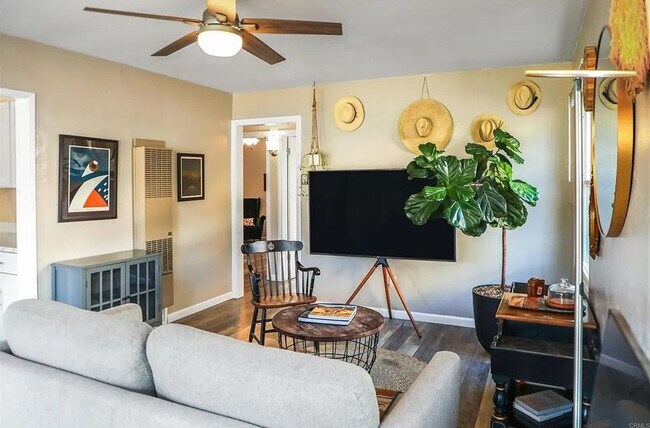 Building Photo - College Close 2 Bed 1 Bath