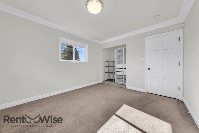 Building Photo - 1951 Heath Dr