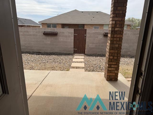 Building Photo - 209 Almond Tree Ln