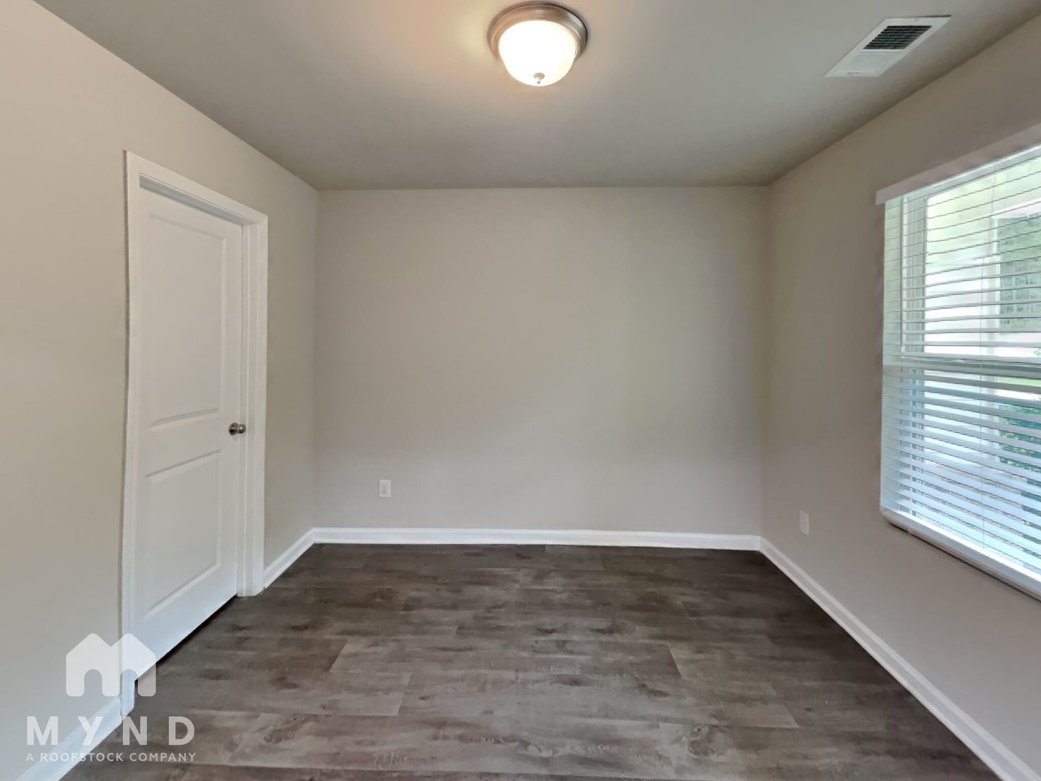 Building Photo - 27 Bennett Way