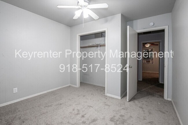 Building Photo - 2 Bed | 1 Bath East Tulsa with Spacious Back yard!