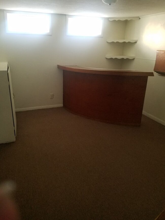 Building Photo - 4 bedroom, 2 full bath bungalow near Cedar and Warrensville