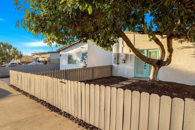 Building Photo - ? Modern Studio in National City – Furnish...