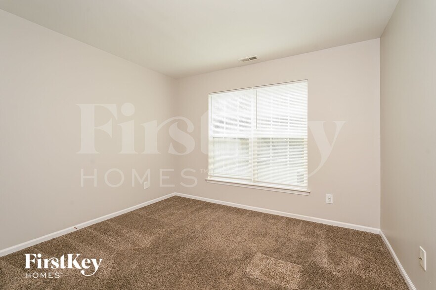 Building Photo - 3760 Thornaby Cir