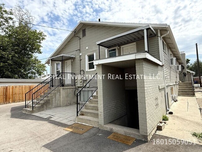 Building Photo - 3708 McCall St E