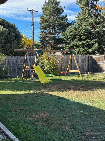 Building Photo - 4311 N Harrison Ave