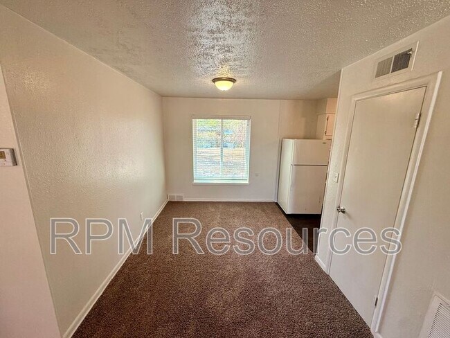 Building Photo - 4416 NW 44th St